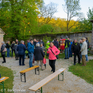 Menschengruppen nach dem Konzert